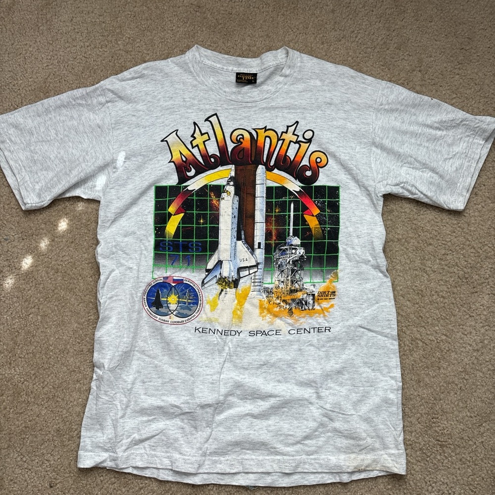 Vintage 1992 Gray Atlantis Kennedy Space Center T-Shirt